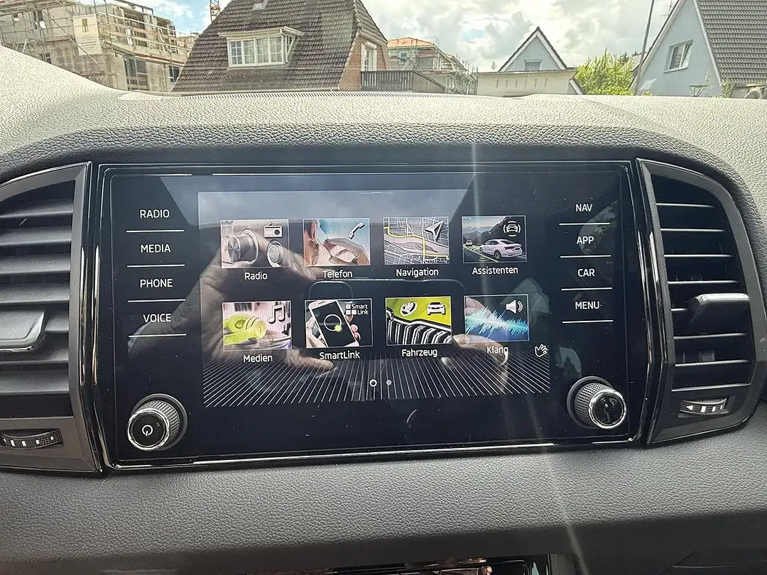 Skoda Karoq - Thumbnail 15