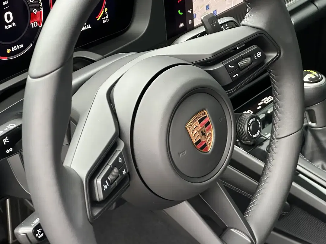 Porsche 992 - Thumbnail 13
