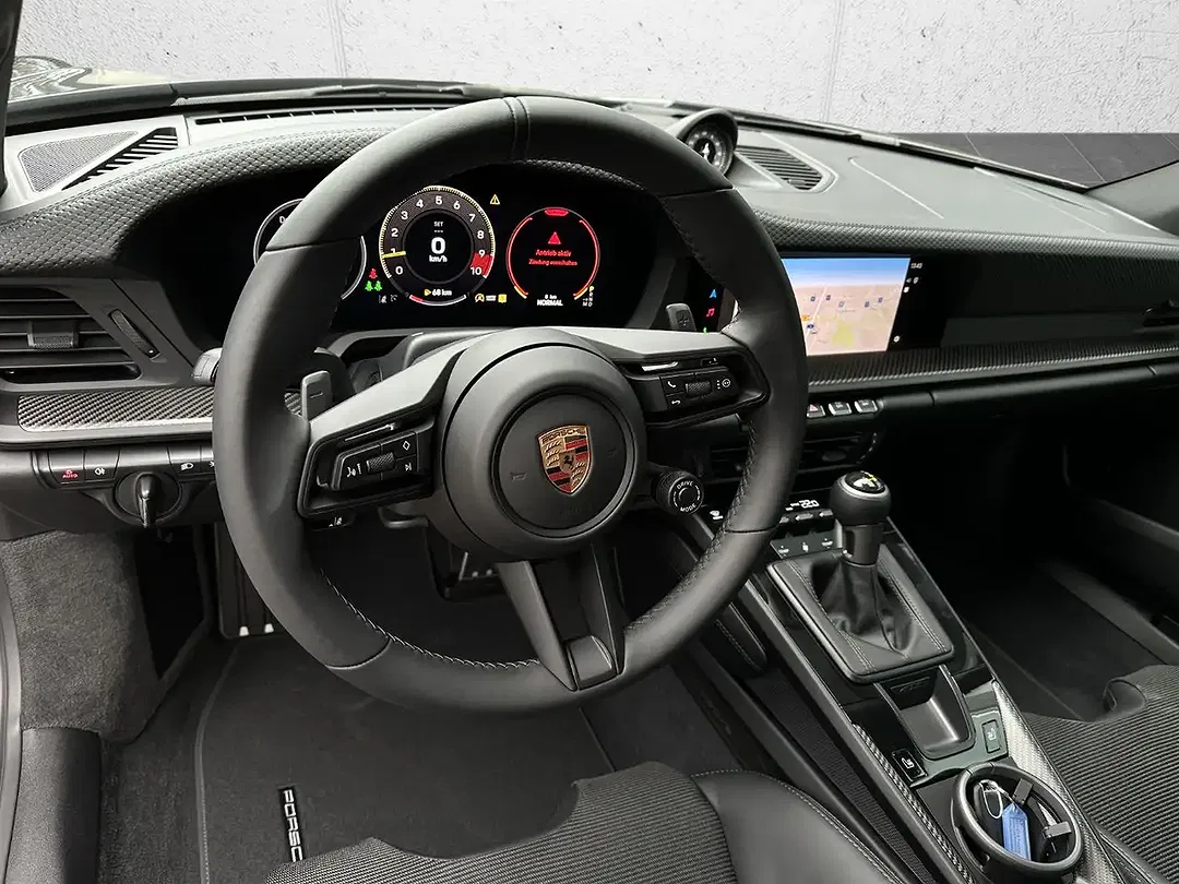 Porsche 992 - Thumbnail 8