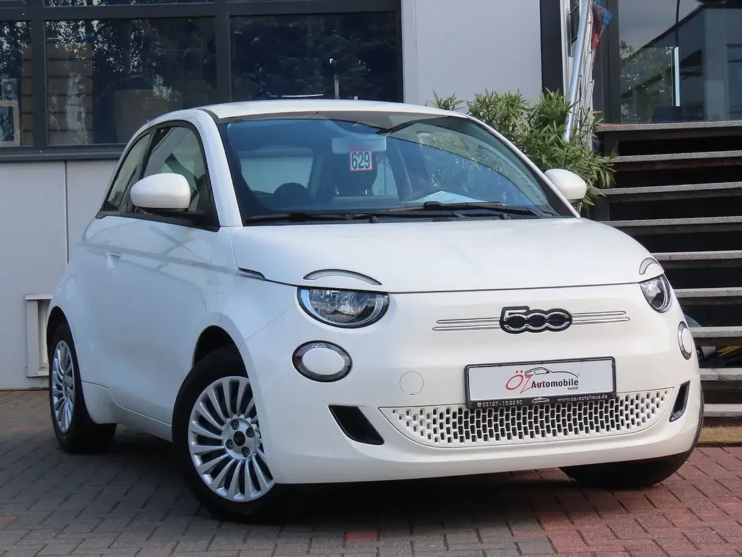 Fiat 500e - Thumbnail 1