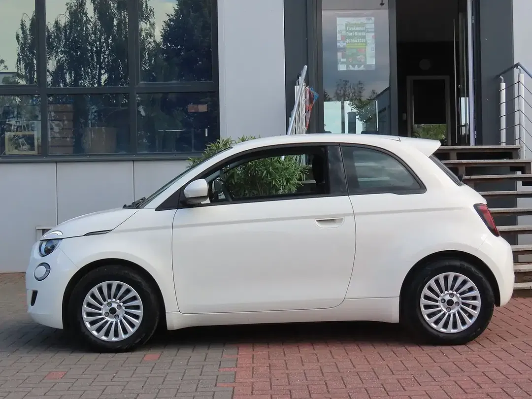 Fiat 500e - Thumbnail 12