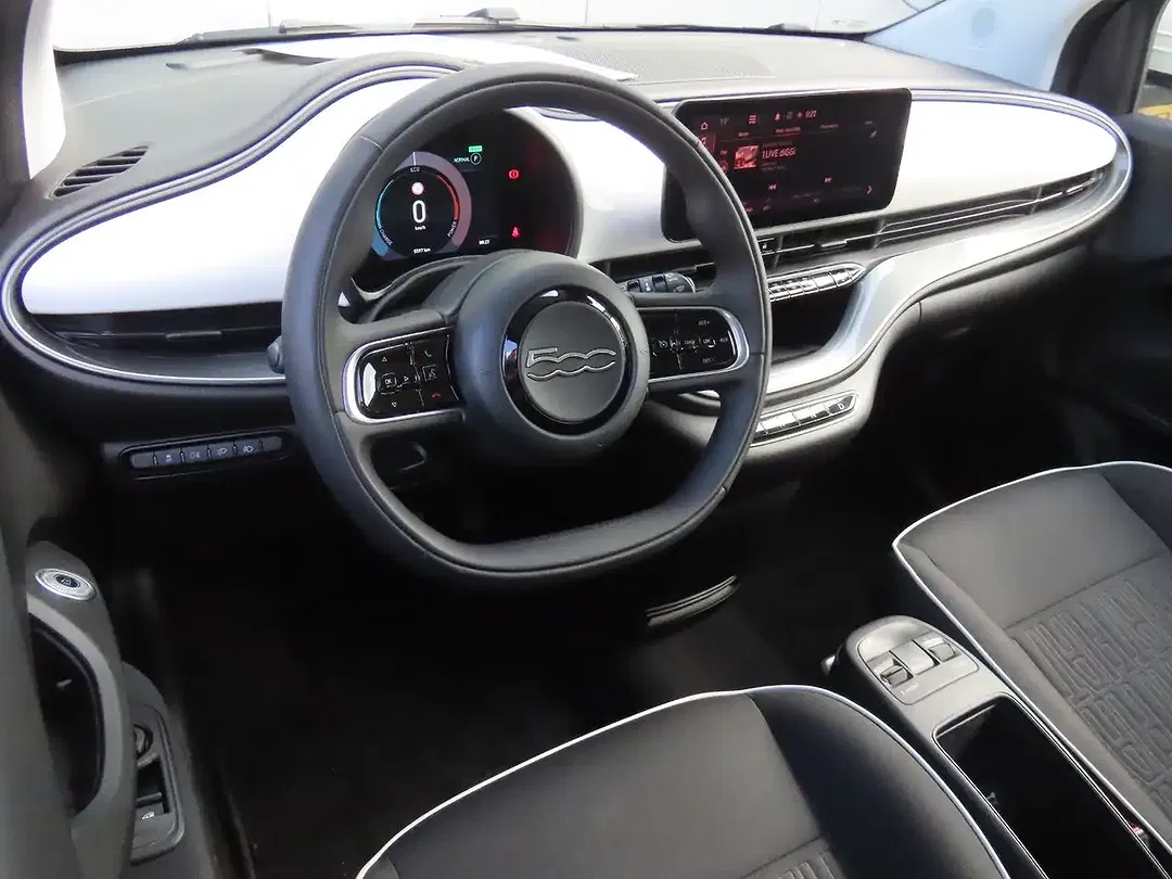 Fiat 500e - Thumbnail 14