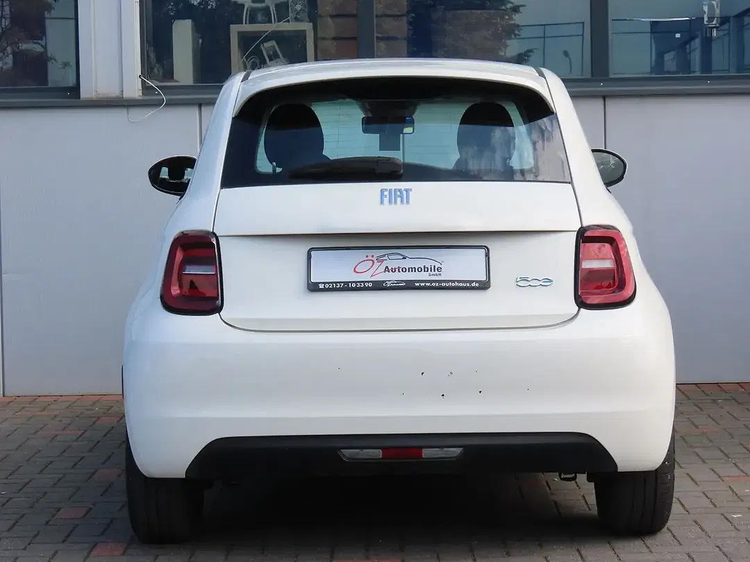 Fiat 500e - Thumbnail 7
