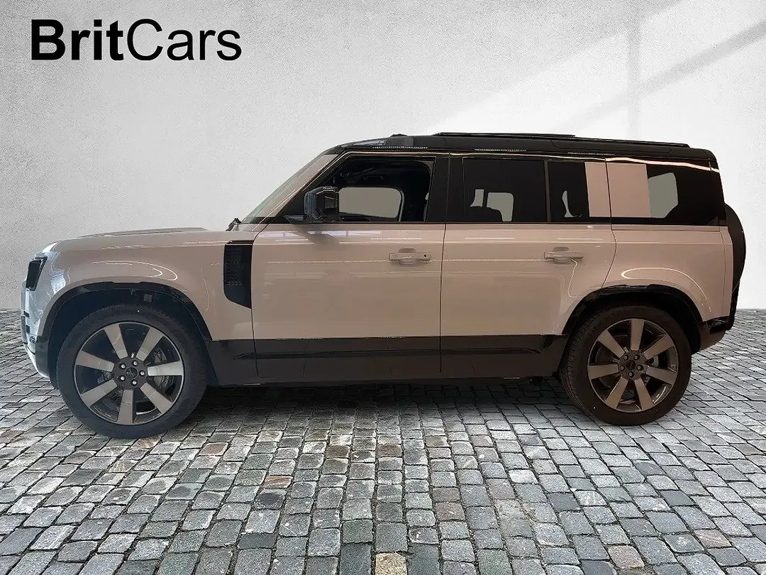 Land Rover Defender - Thumbnail 2