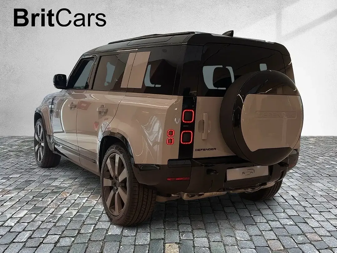 Land Rover Defender - Thumbnail 3