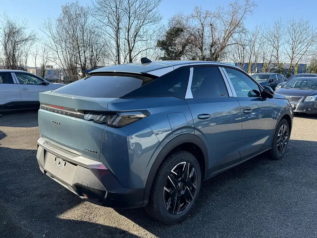 Peugeot 3008 - Thumbnail 3