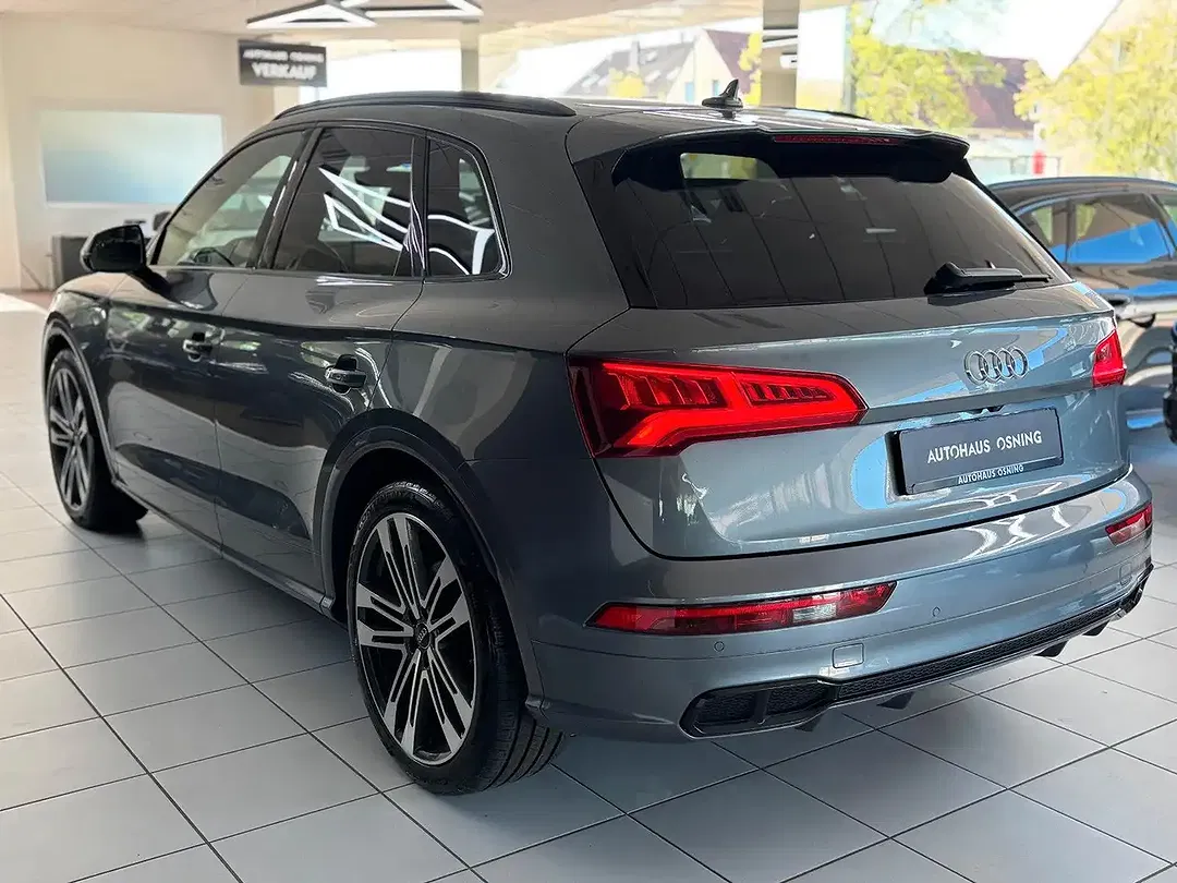 Audi SQ5 - Thumbnail 4