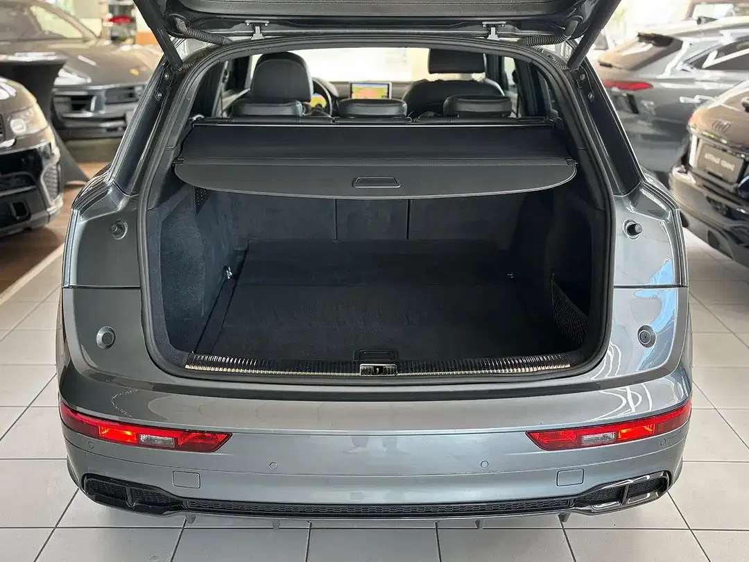 Audi SQ5 - Thumbnail 9
