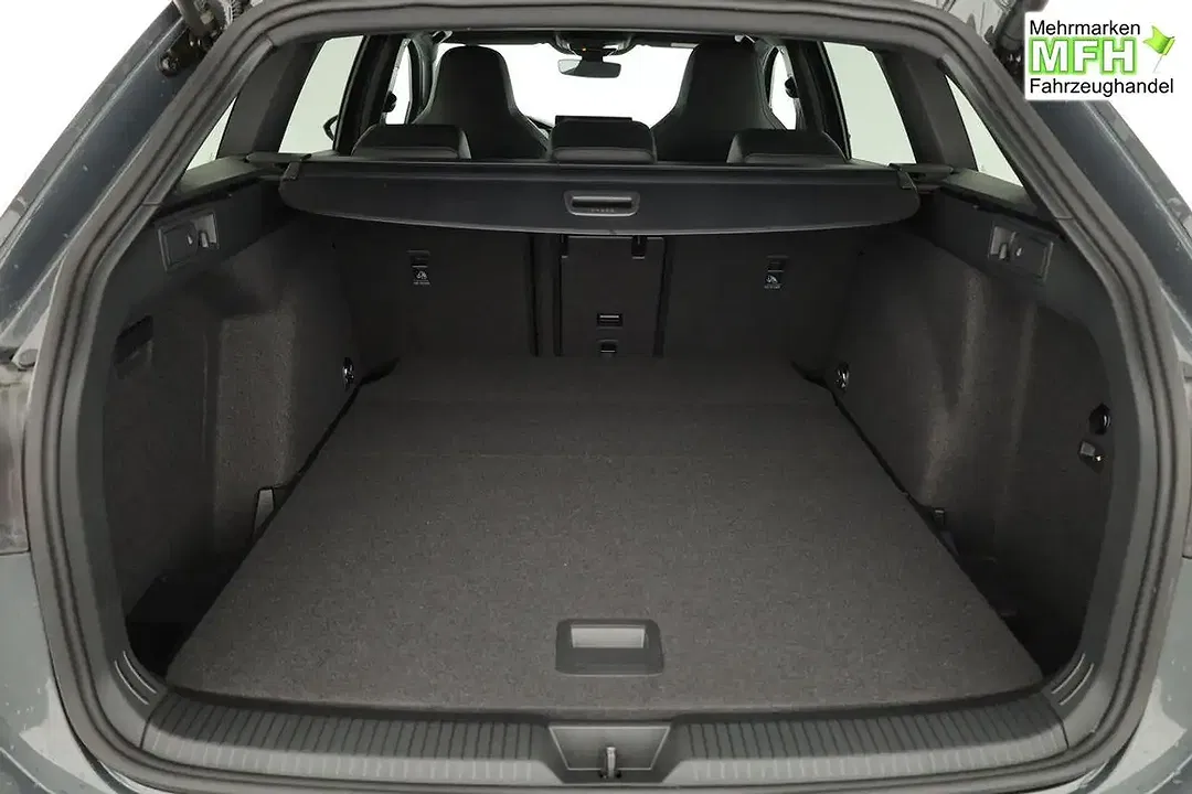 Volkswagen Golf Variant - Thumbnail 11