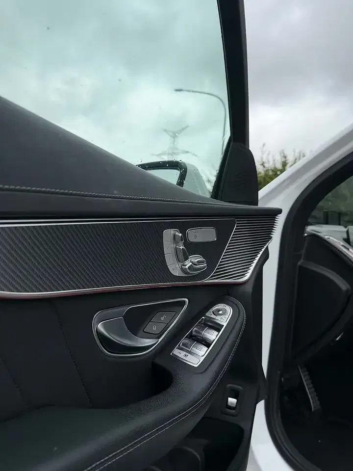 Mercedes-Benz EQC 400 - Thumbnail 9