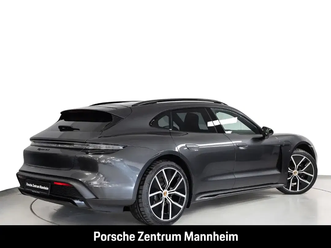 Porsche Taycan - Thumbnail 11