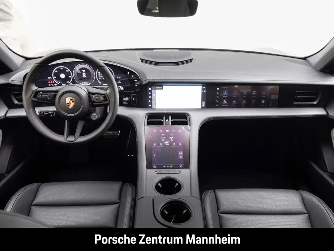 Porsche Taycan - Thumbnail 15