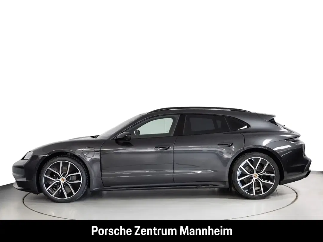 Porsche Taycan - Thumbnail 2