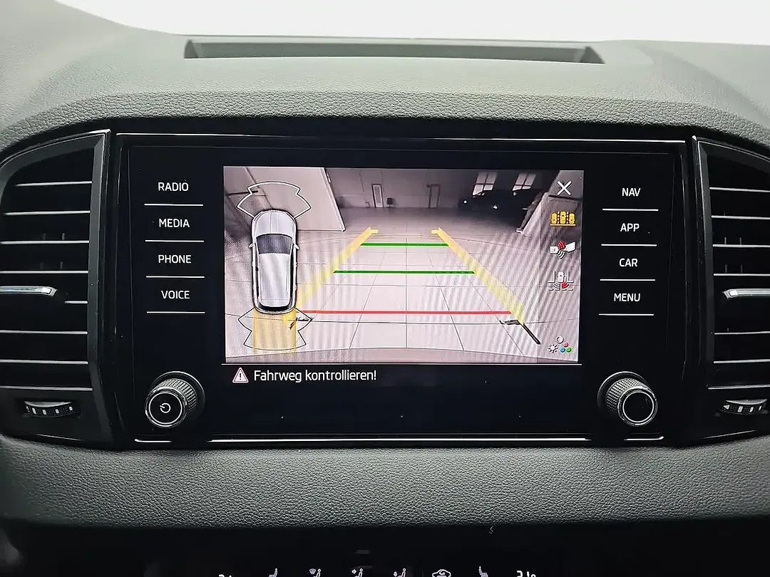 Skoda Karoq - Thumbnail 10