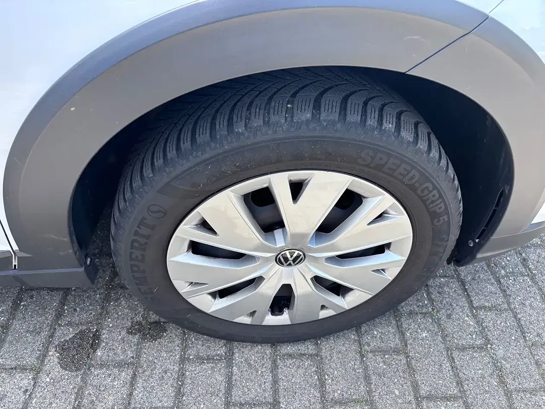 Volkswagen Taigo - Thumbnail 13