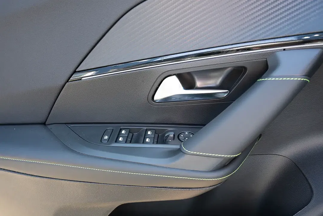 Peugeot 2008 - Thumbnail 12