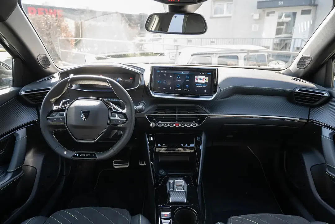 Peugeot 2008 - Thumbnail 6