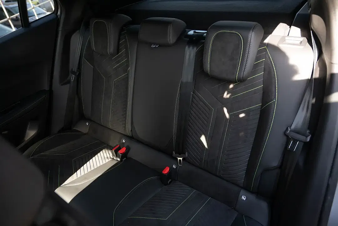 Peugeot 2008 - Thumbnail 8