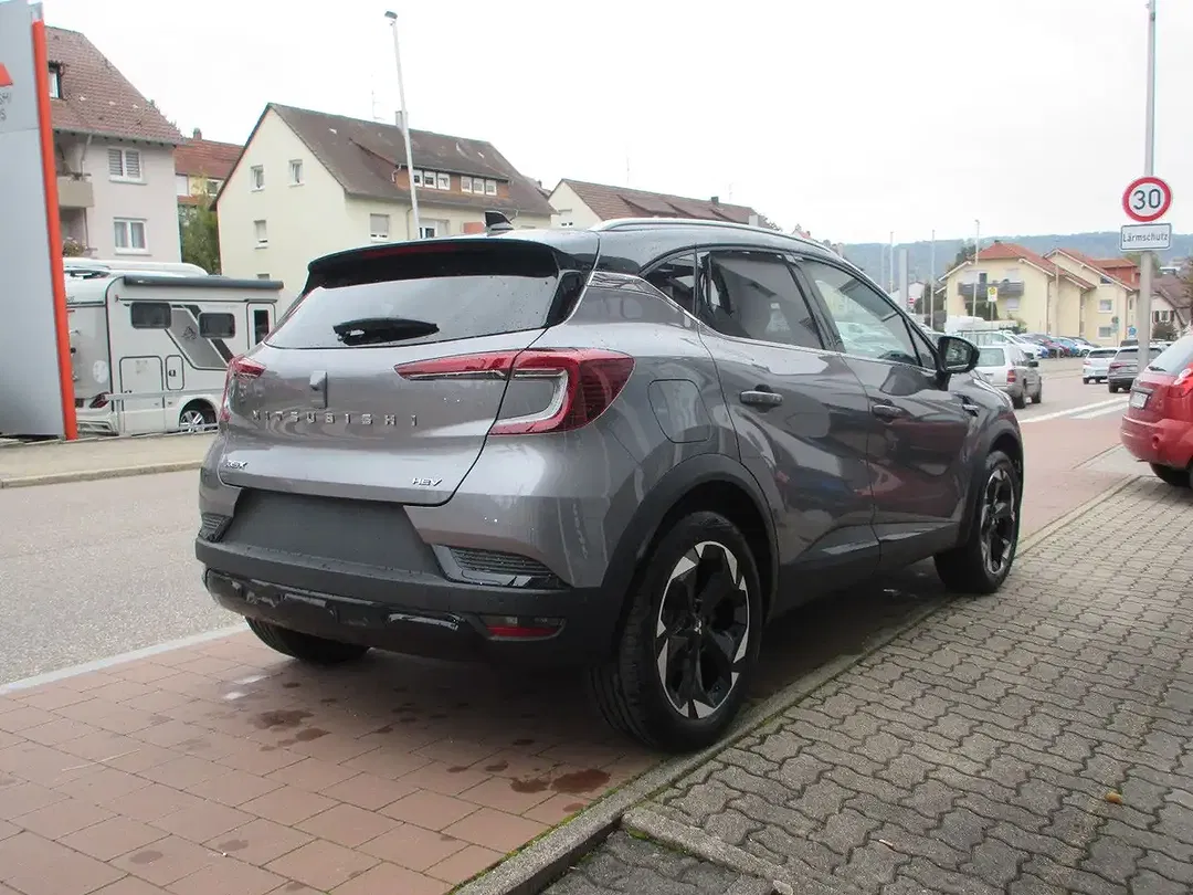 Mitsubishi ASX - Thumbnail 4