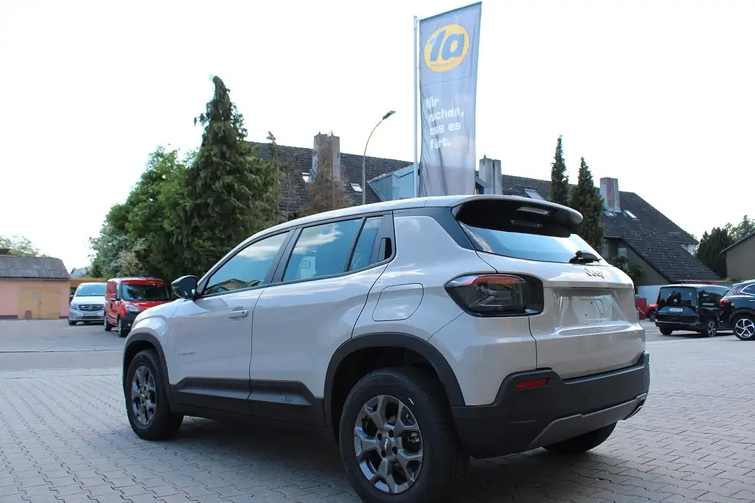 Jeep Avenger - Thumbnail 4