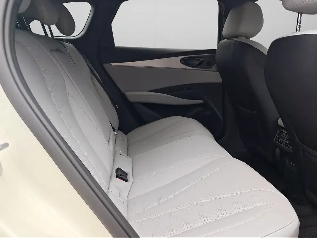 BYD Seal 6 - Thumbnail 9