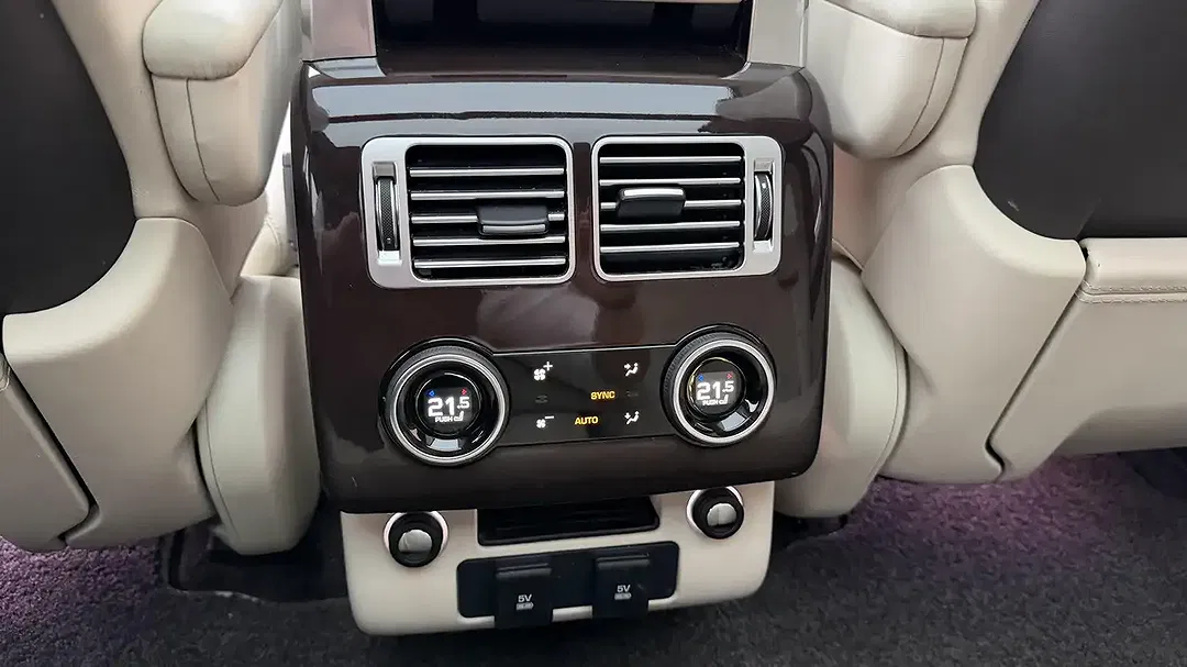 Land Rover Range Rover - Thumbnail 10