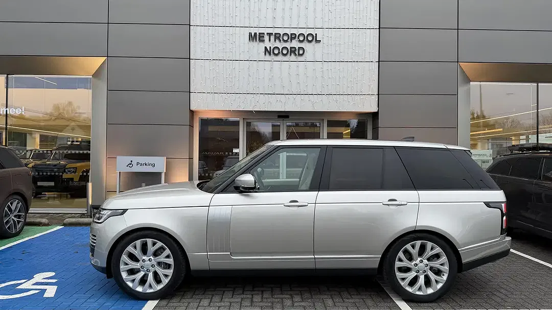 Land Rover Range Rover - Thumbnail 3