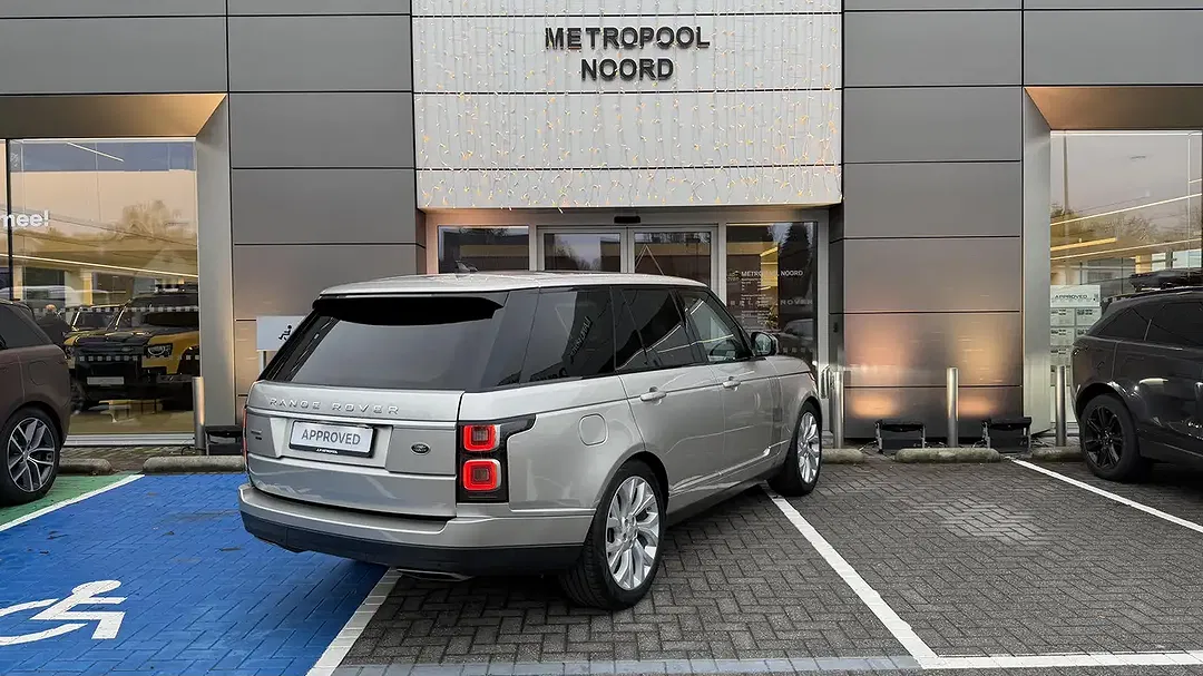 Land Rover Range Rover - Thumbnail 4