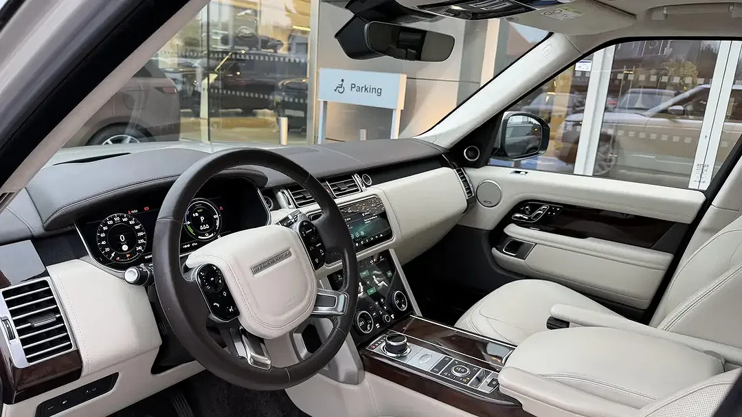 Land Rover Range Rover - Thumbnail 8