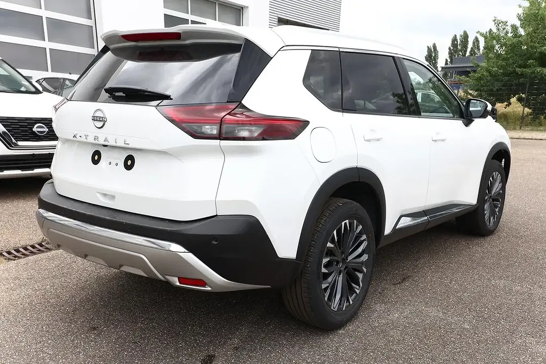 Nissan X-Trail - Thumbnail 3