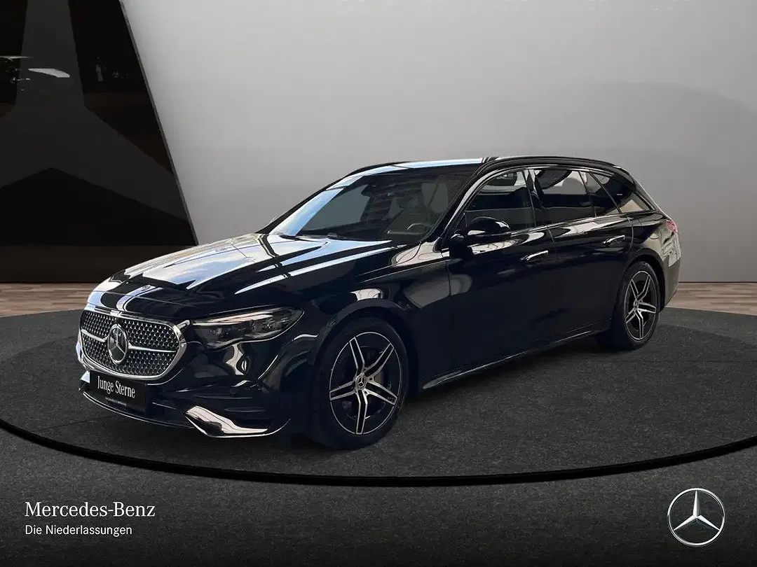 Mercedes-Benz E 300 - Thumbnail 1