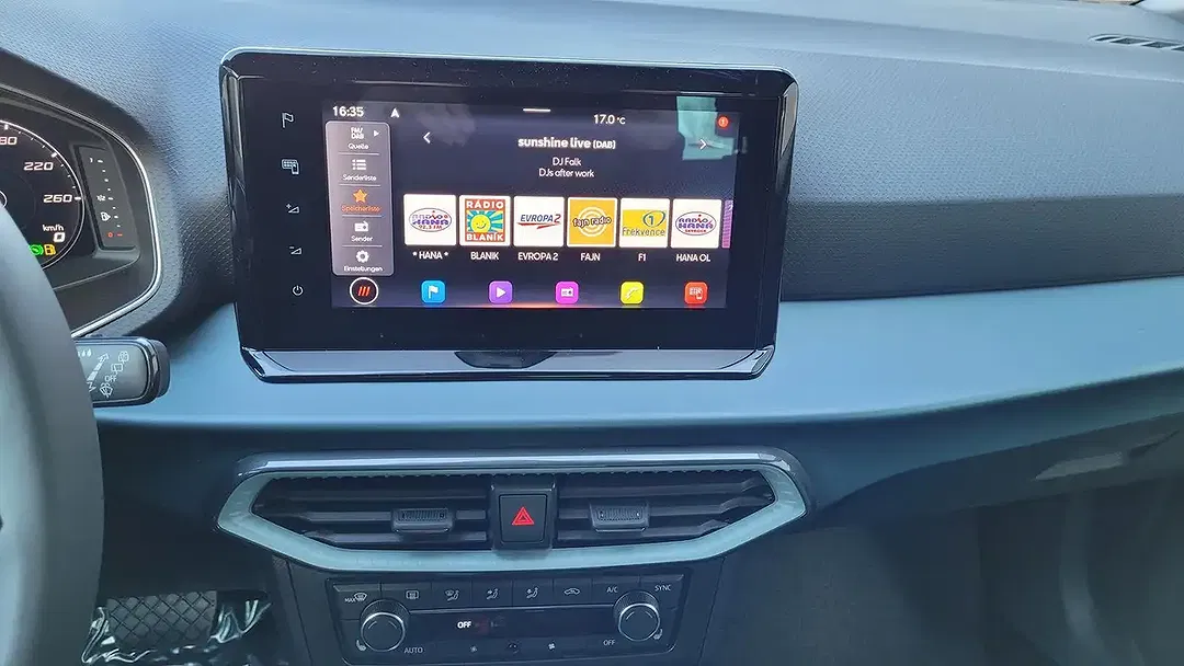 SEAT Arona - Thumbnail 13