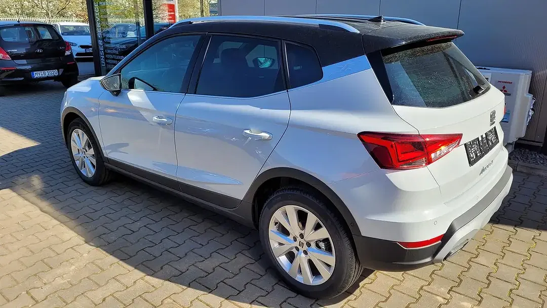 SEAT Arona - Thumbnail 6