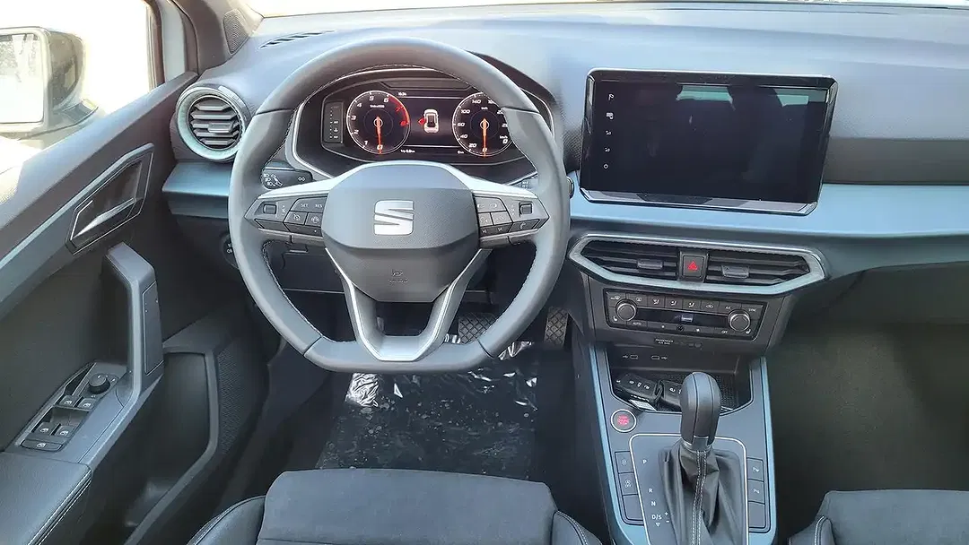 SEAT Arona - Thumbnail 8