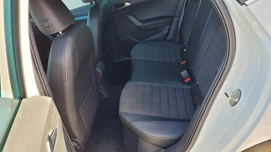 SEAT Arona - Thumbnail 9
