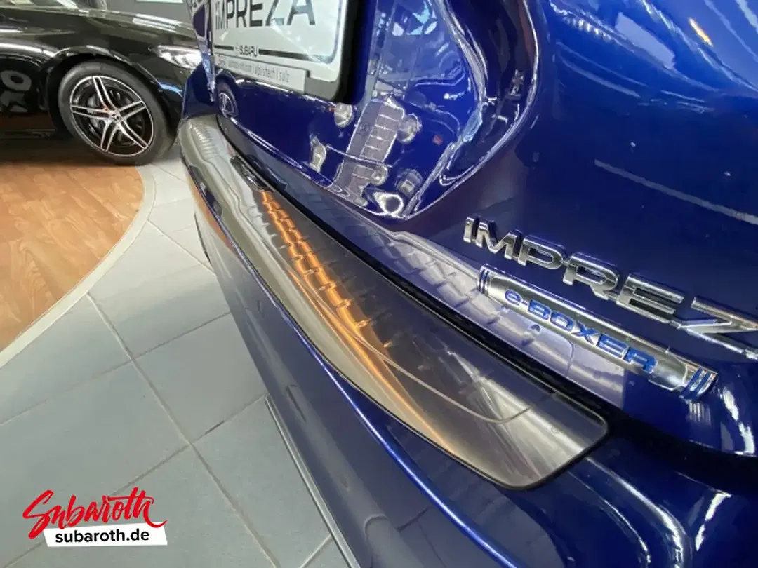 Subaru Impreza - Thumbnail 7