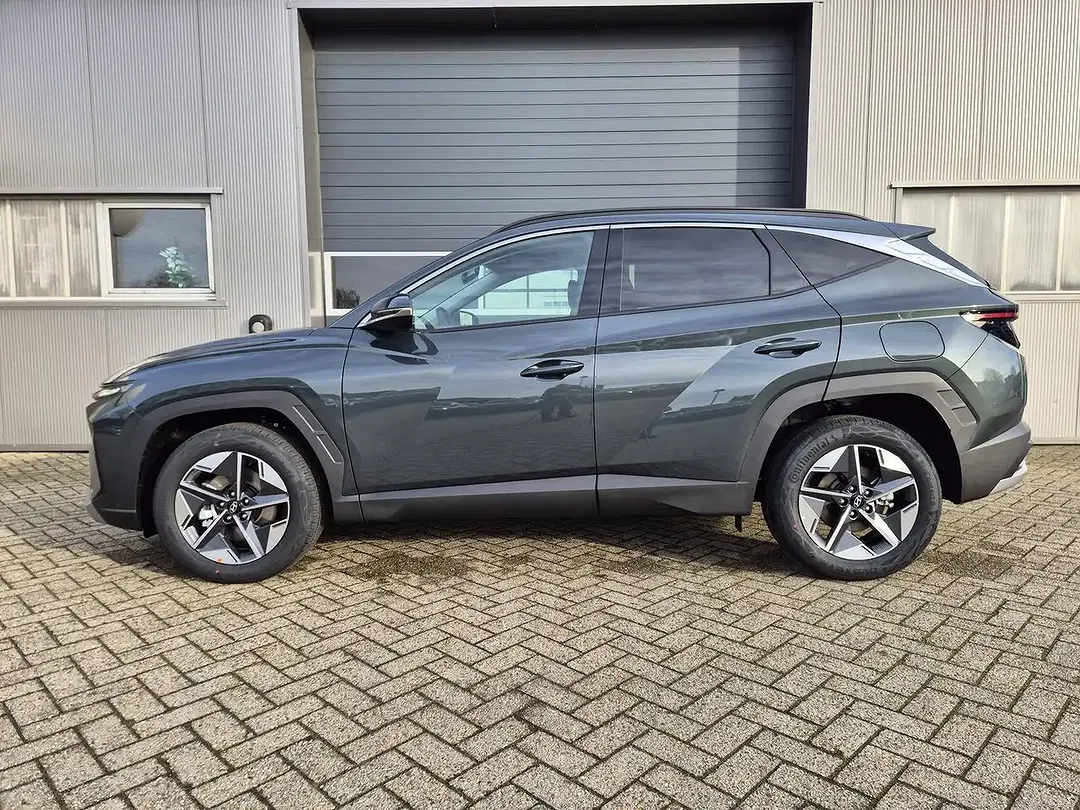Hyundai TUCSON - Thumbnail 2