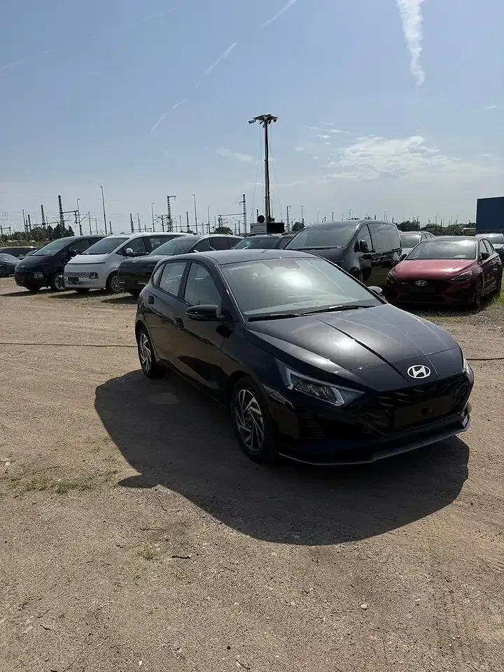 Hyundai i20 - Thumbnail 2