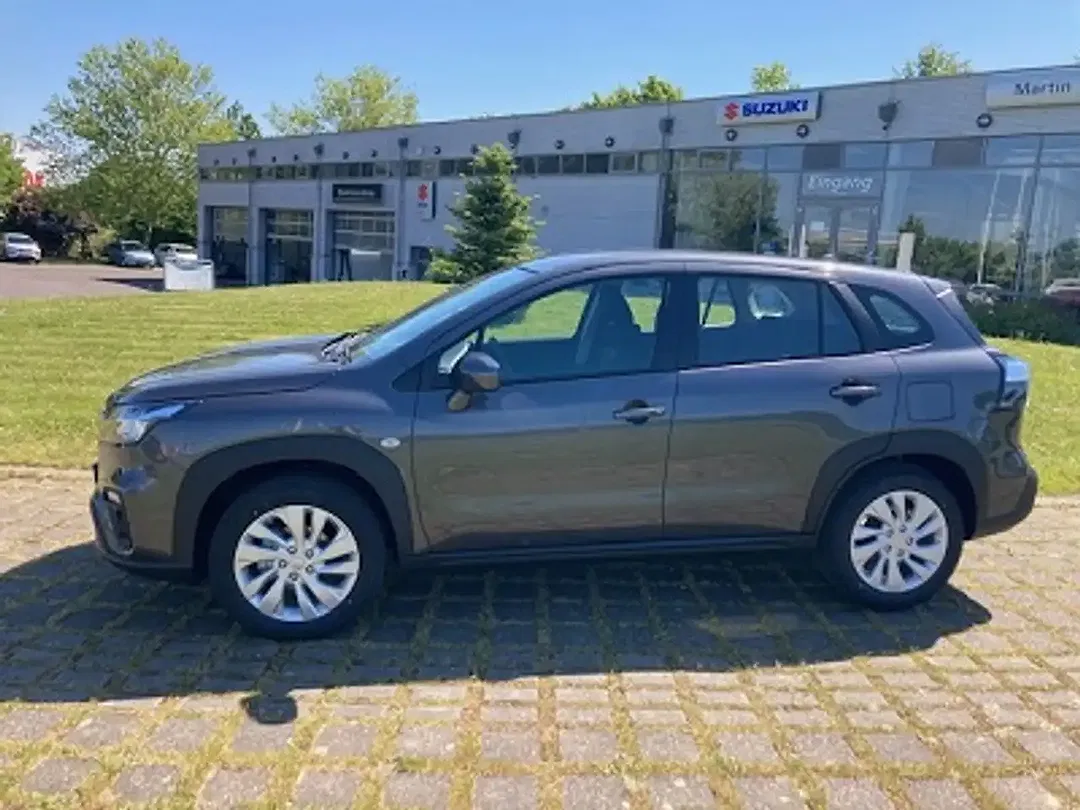 Suzuki S-Cross - Thumbnail 4