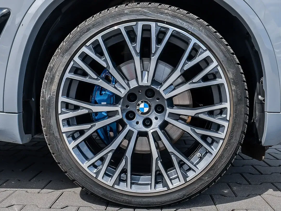 BMW X5 - Thumbnail 4