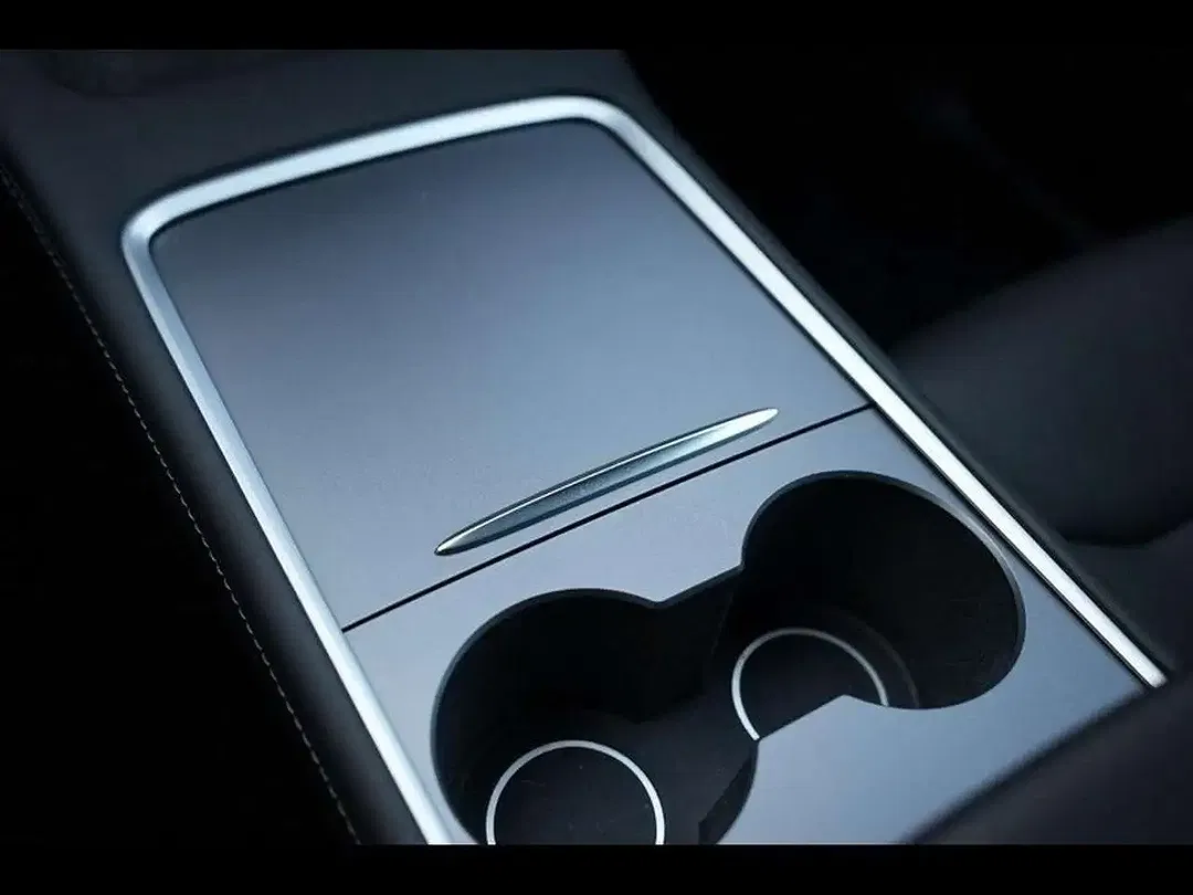Tesla Model Y - Thumbnail 20