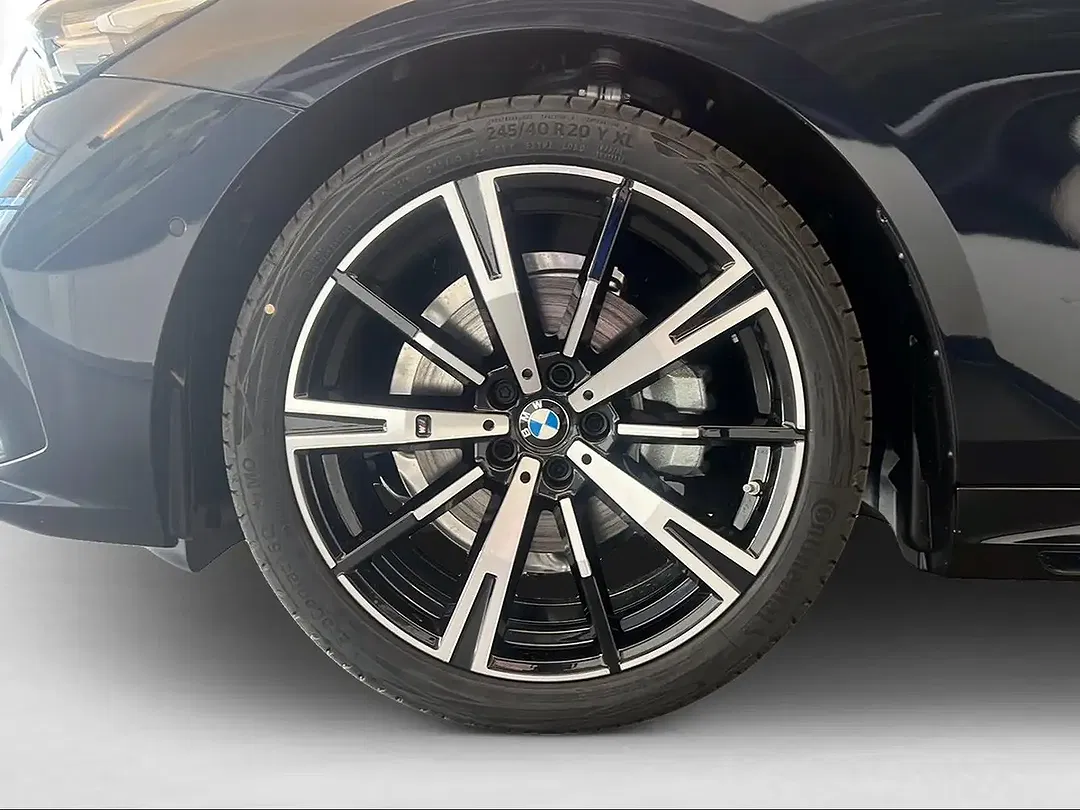 BMW 520 - Thumbnail 3