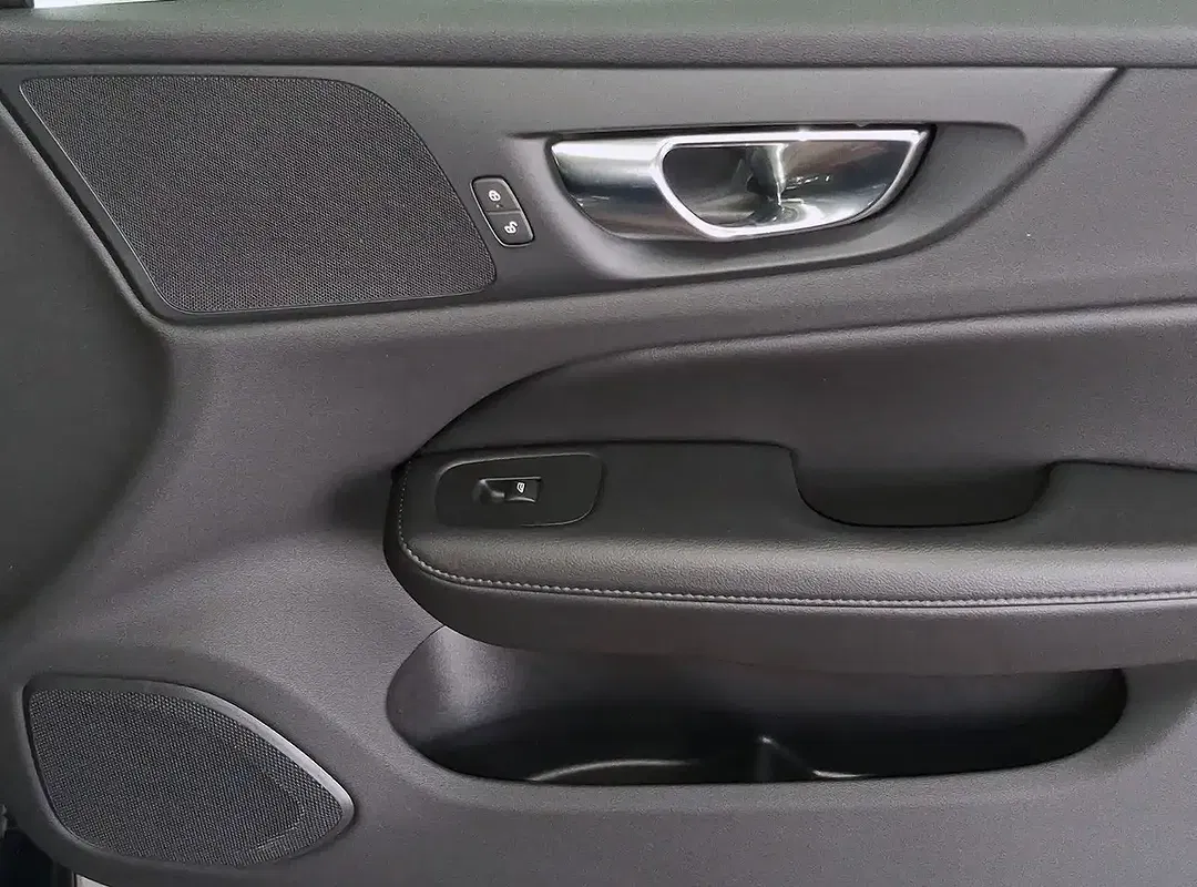 Volvo V60 - Thumbnail 10