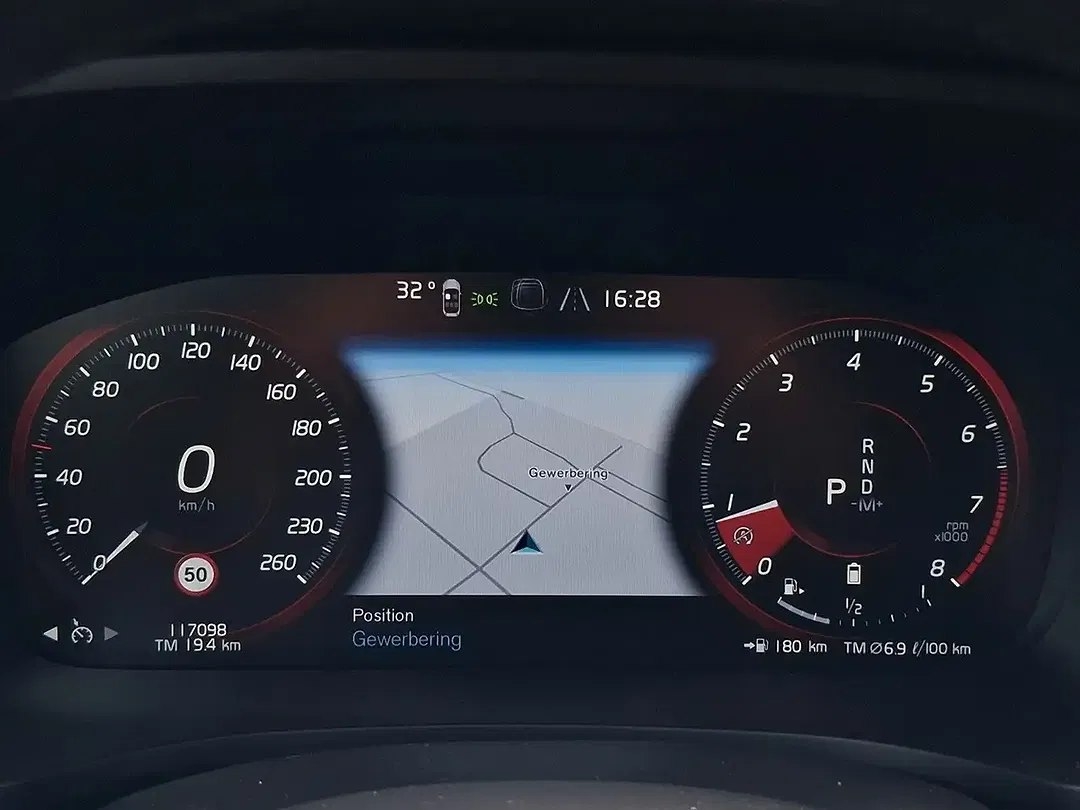 Volvo V60 - Thumbnail 16