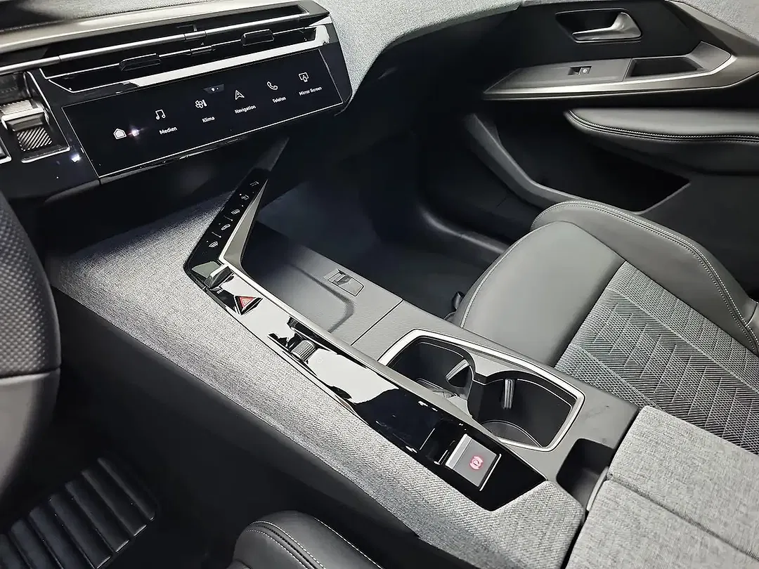 Peugeot 3008 - Thumbnail 12