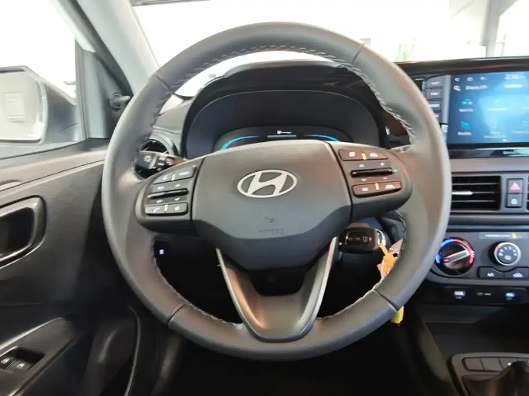 Hyundai i10 - Thumbnail 12