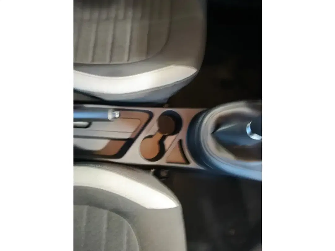 Hyundai i10 - Thumbnail 14