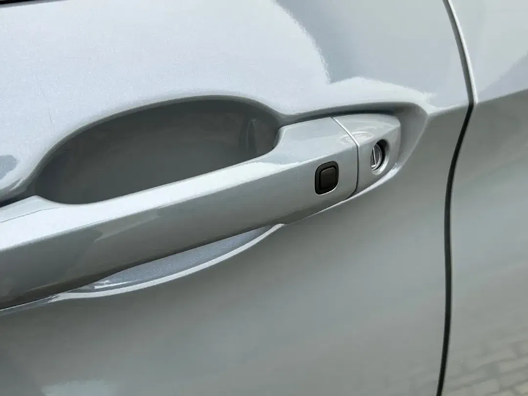 Mitsubishi Outlander - Thumbnail 5