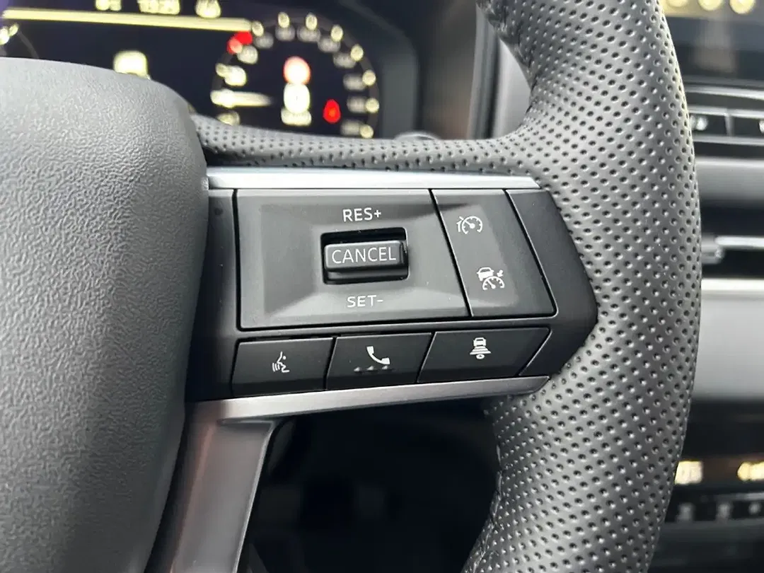 Mitsubishi Outlander - Thumbnail 9