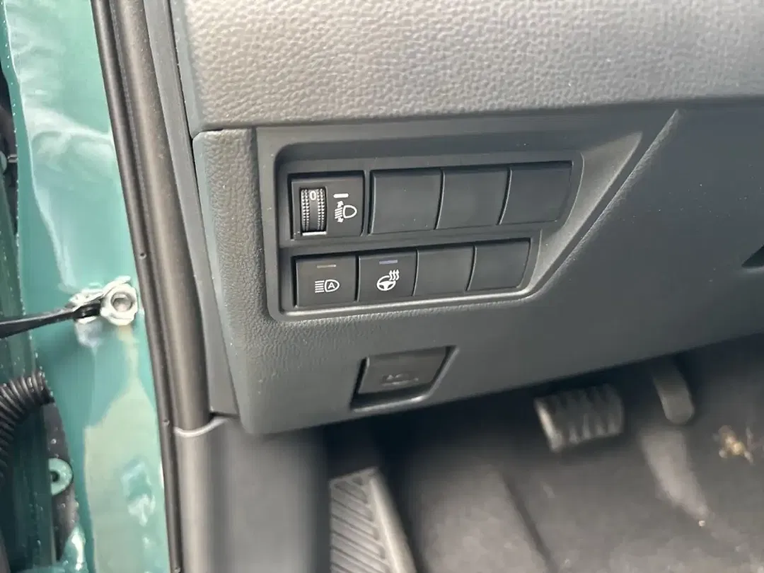 Toyota Yaris - Thumbnail 10